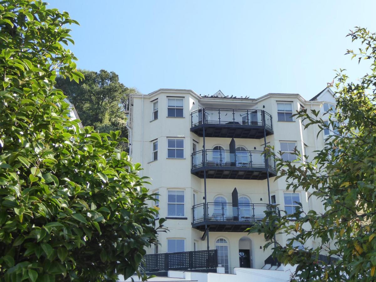 Harbour View Apartment Лу Экстерьер фото